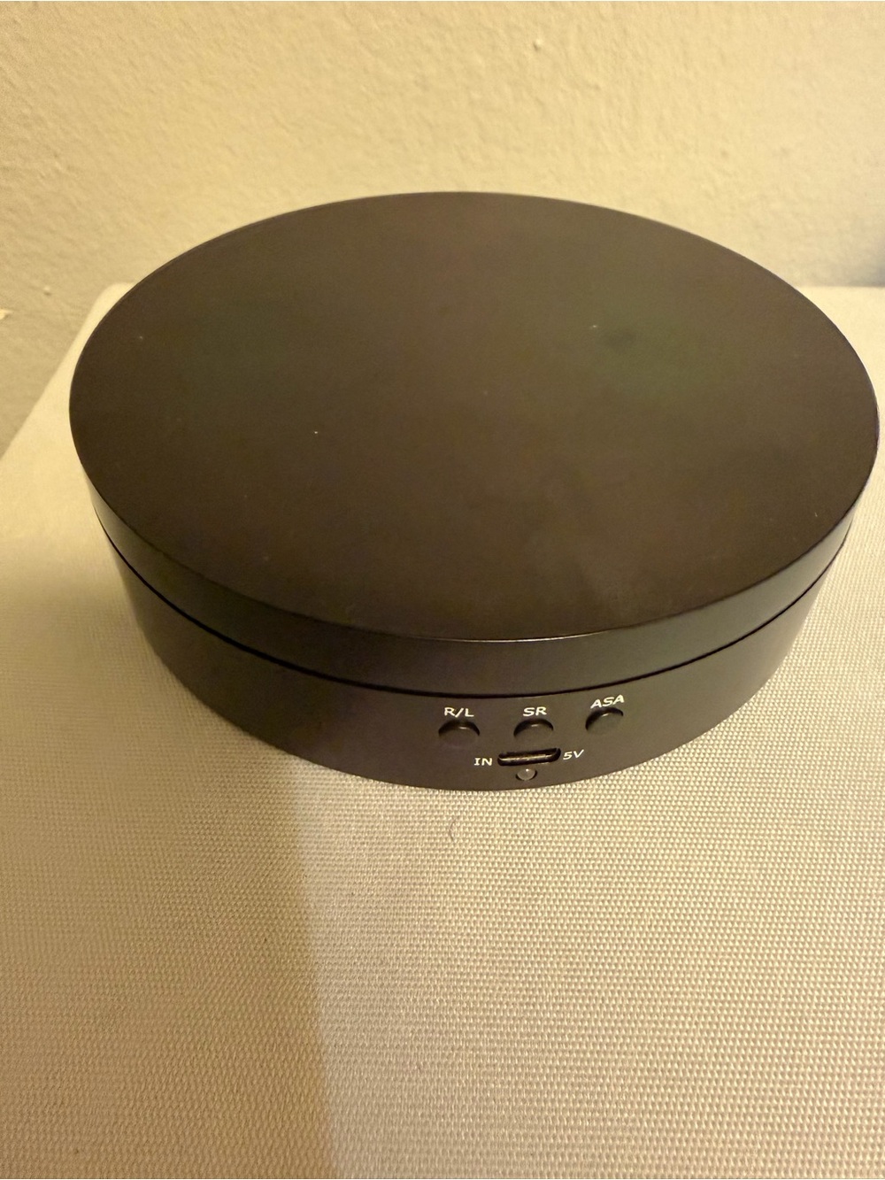 Black Round Electronic Turntable Display Stand